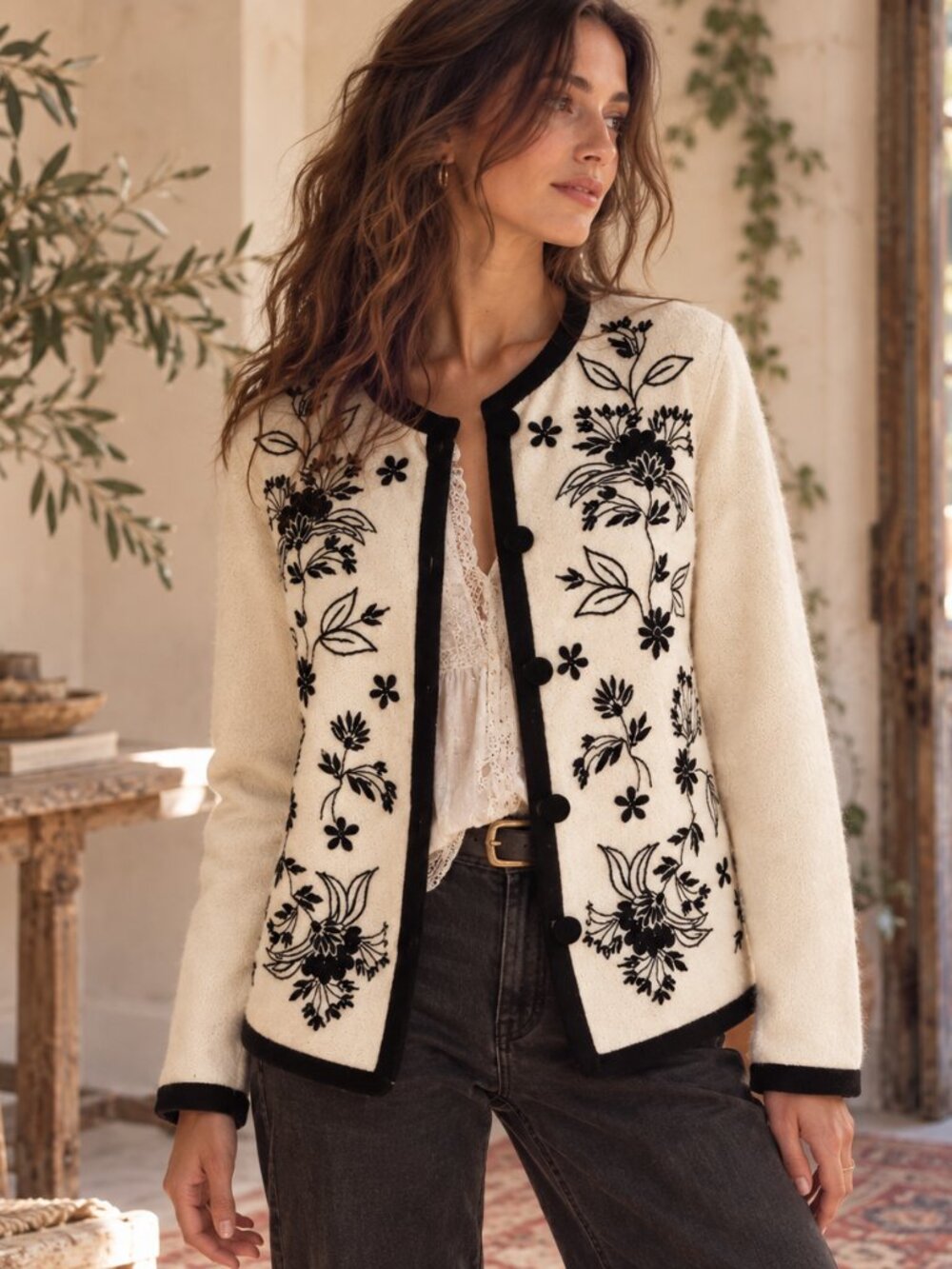 Graff Embroidered Jacket Womens M Cream Black Floral Cardigan Vintage Whimsy